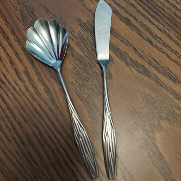 Stanley Roberts Stainless Master Butter Knife and Shell Sugar Spoon Japan VTG - Picture 1 of 7